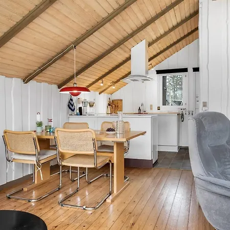 Nyaraló Topias - 350m From The Sea By Interhome Grenå