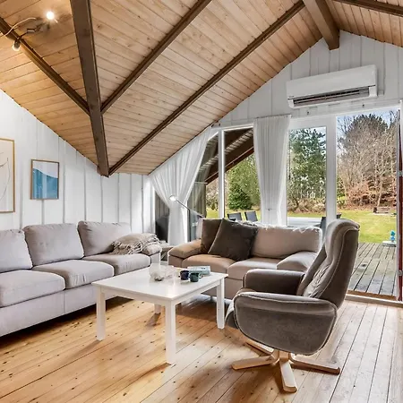 Topias - 350m From The Sea By Interhome *